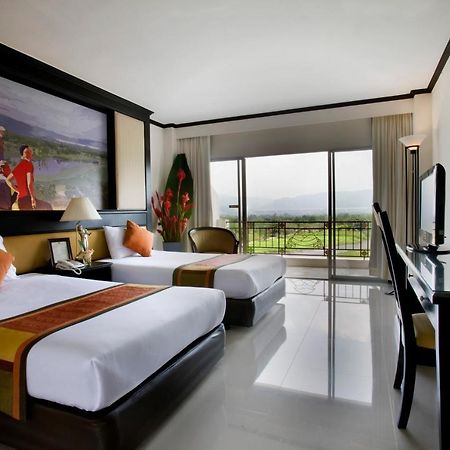 Royal Hills Golf Resort y Spa Nakhon Nayok Exterior foto