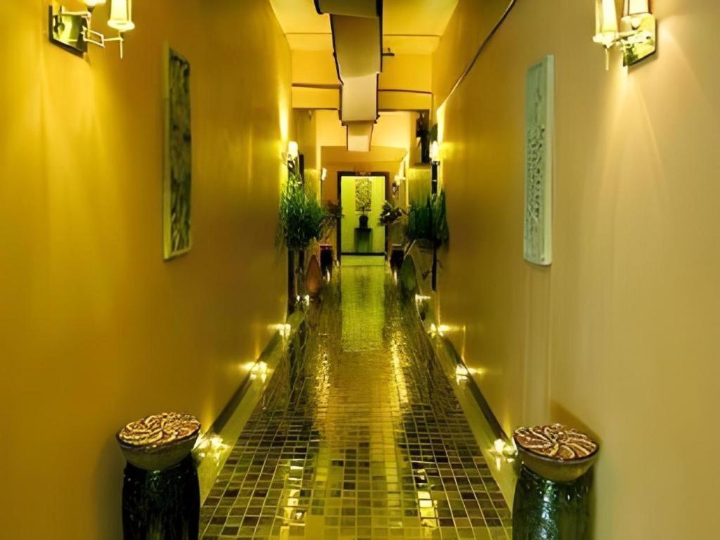 Royal Hills Golf Resort y Spa Nakhon Nayok Exterior foto